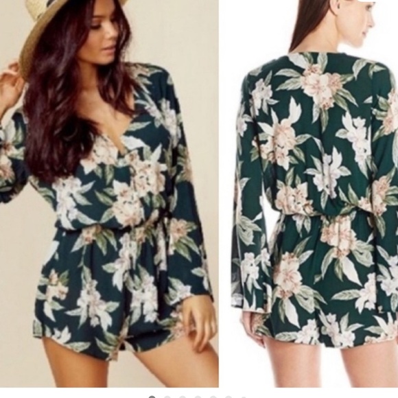 Show Me Your MuMu Dresses & Skirts - Show Me Your MuMu Dark Green Floral Romper Size Womens Med EUC